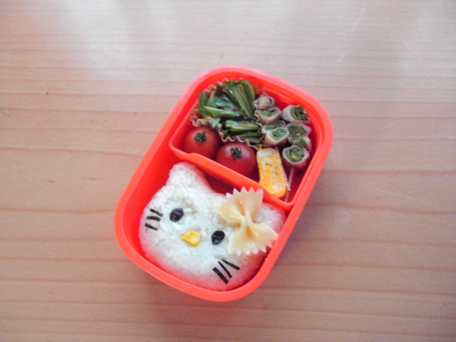 キティちゃん弁当.jpg